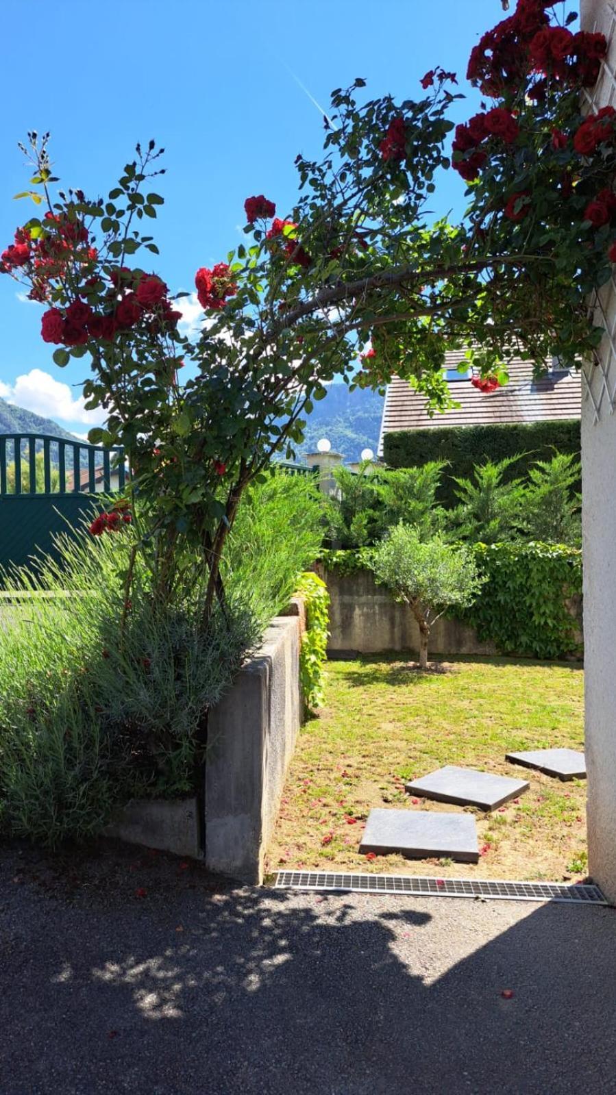 Chez Patrick Et Dominique Apartment Saint-Pierre-en-Faucigny Ngoại thất bức ảnh