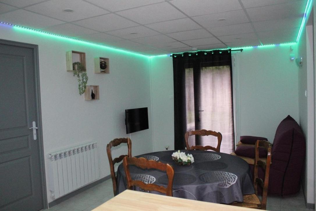 Chez Patrick Et Dominique Apartment Saint-Pierre-en-Faucigny Ngoại thất bức ảnh